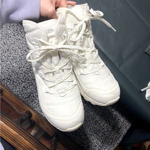 Women’s Keen Waterproof Winter Hiking Boots